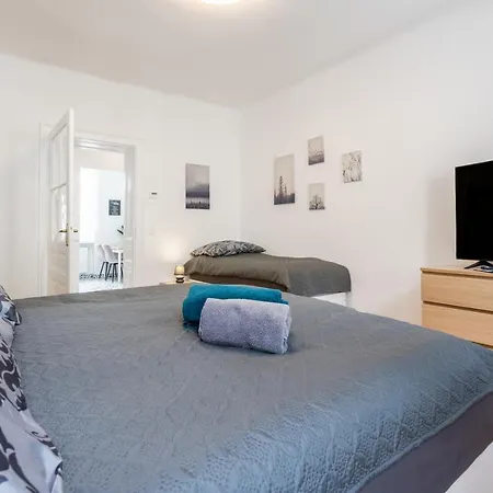 Revliving Apartamento