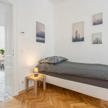 Revliving Apartamento