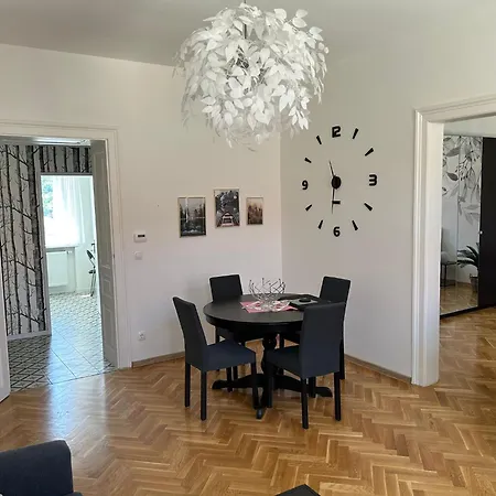 Revliving Apartmán *