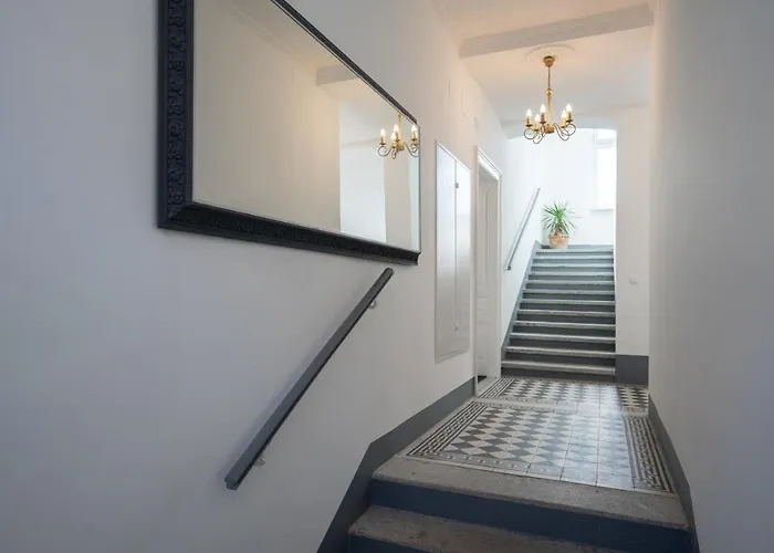 Apartment Revliving *